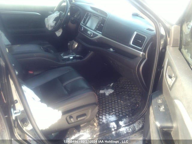 Toyota Highlander Se/xle 2019 5TDJZRFH4KS579876 Image 5