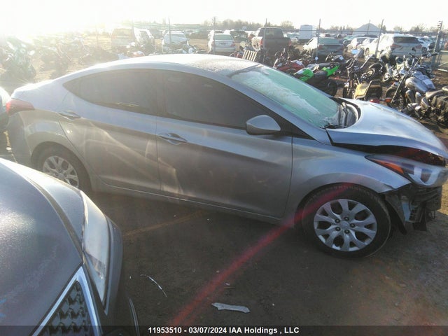 Hyundai ELANTRA GL 2015 5NPDH4AE3FH618274 Image 13