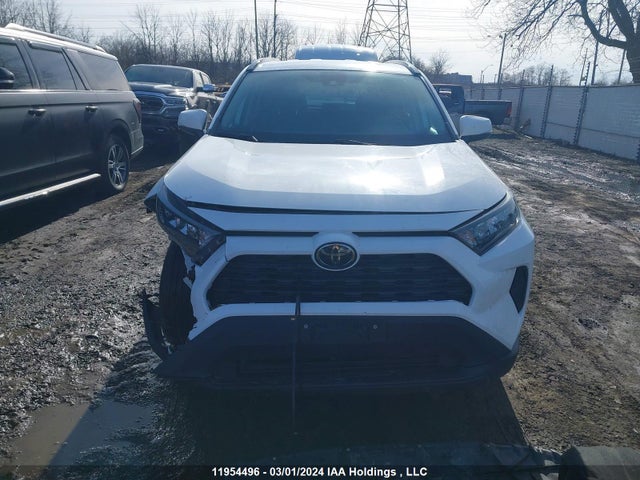 Toyota RAV4 LE 2019 2T3Z1RFV9KW006552 Image 13