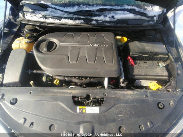 1C3CCCBG7FN718242 Chrysler 200 S
