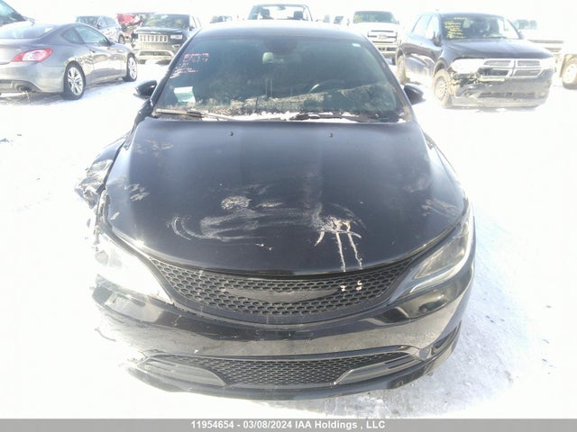 1C3CCCBG7FN718242 Chrysler 200 S