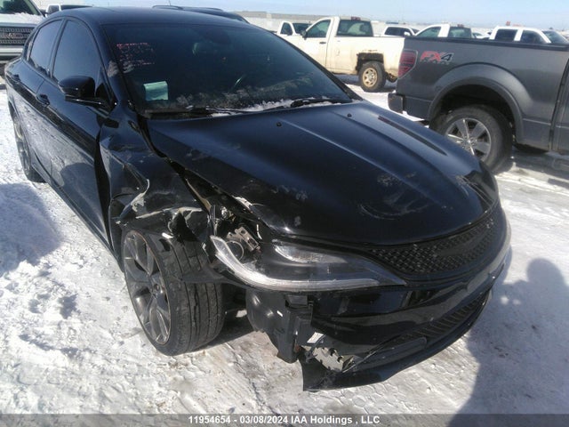 1C3CCCBG7FN718242 Chrysler 200 S