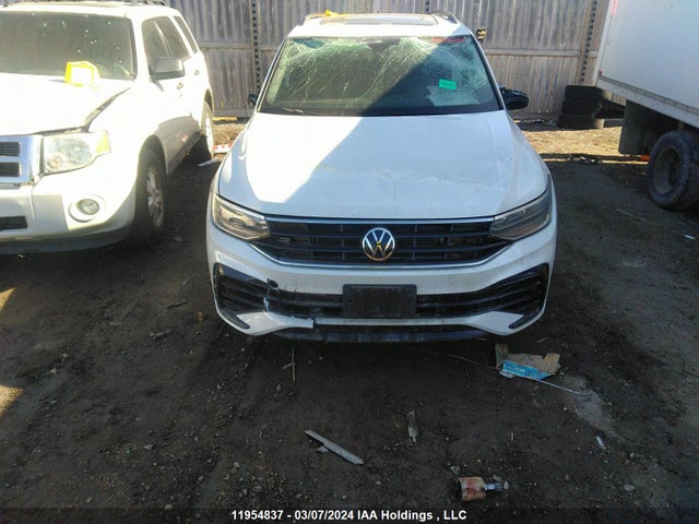 3VV8B7AX4RM012553 Volkswagen Tiguan