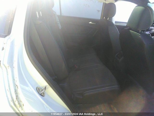 3VV8B7AX4RM012553 Volkswagen Tiguan