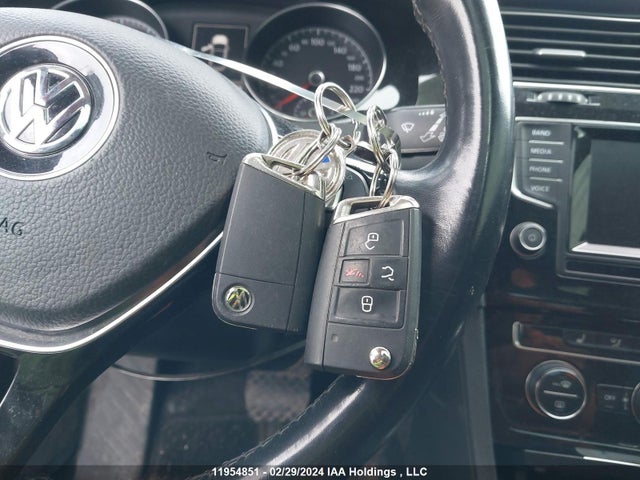 3VW217AU0FM078328 Volkswagen Golf