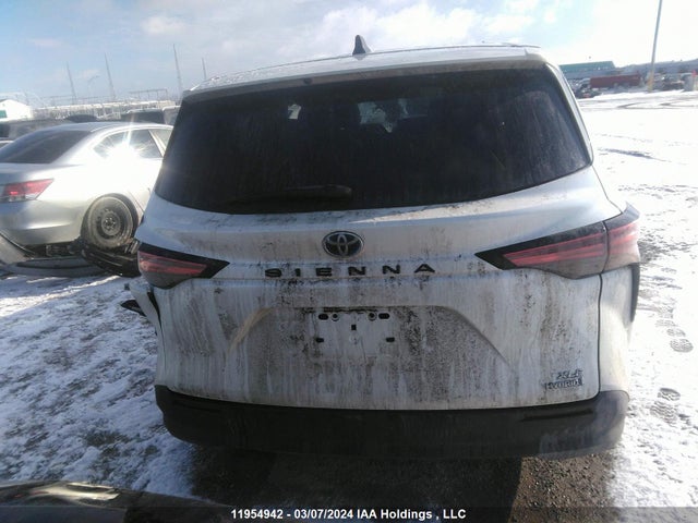 Toyota Sienna 2021 5TDGRKEC9MS050028 Image 16