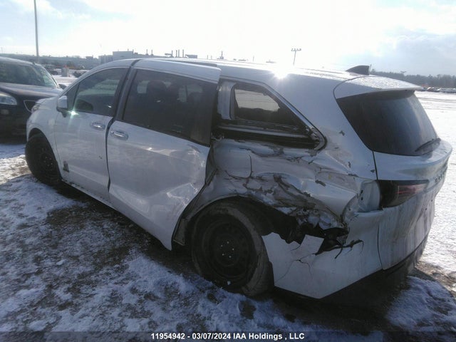 Toyota Sienna 2021 5TDGRKEC9MS050028 Image 3