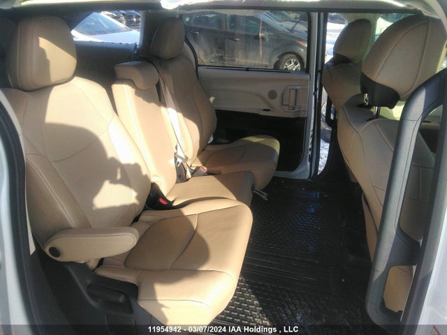 Toyota Sienna 2021 5TDGRKEC9MS050028 Image 8