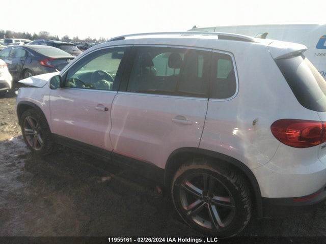WVGLV7AX5HW504647 Volkswagen Tiguan