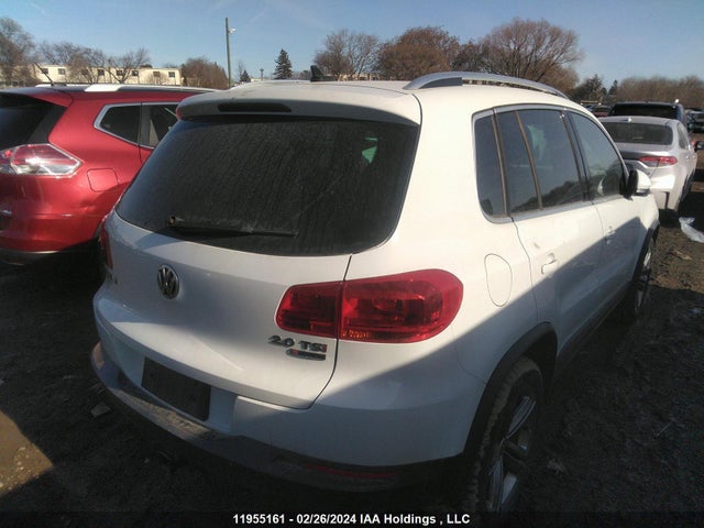 WVGLV7AX5HW504647 Volkswagen Tiguan