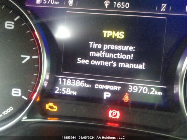 WA1AAAF74JD037424 Audi Q7 PREMIUM