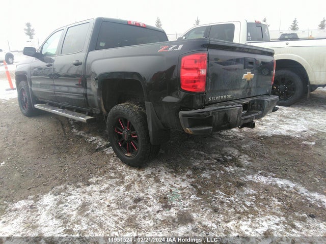 Chevrolet SILVERADO 1500 2018 3GCUKREC0JG613302 Image 3