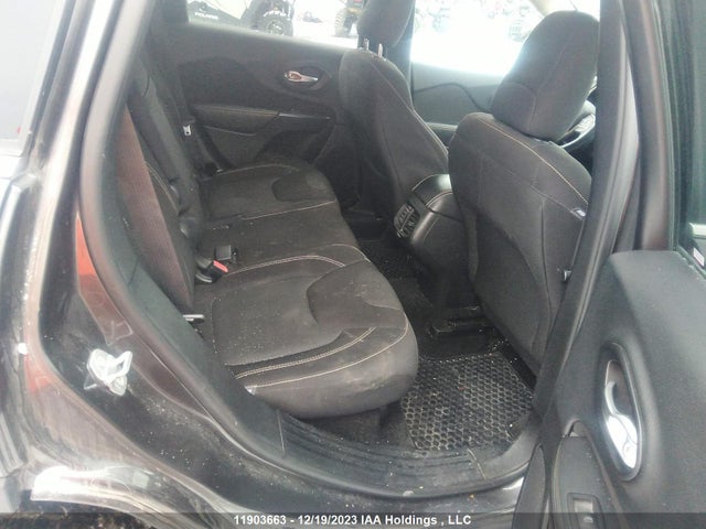 1C4PJMCS7GW223675 Jeep Cherokee North
