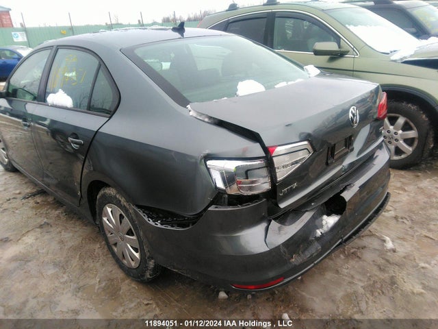 3VWD07AJ2FM205145 Volkswagen Jetta Sedan Comfortline/trendline+