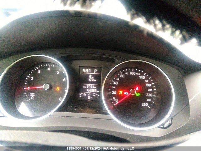 3VWD07AJ2FM205145 Volkswagen Jetta Sedan Comfortline/trendline+