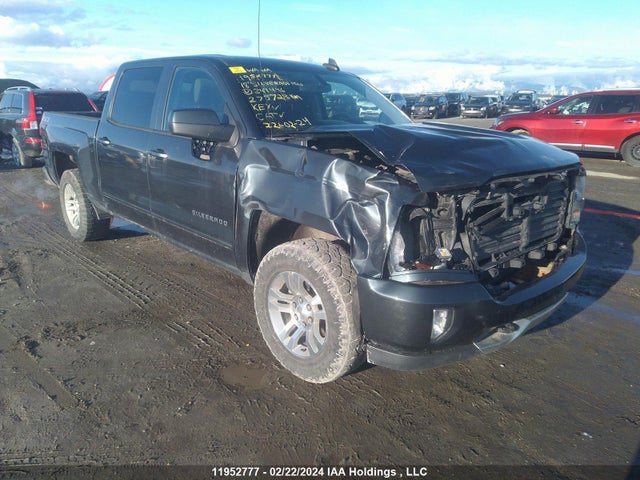 Chevrolet Silverado 1500 2018 3GCUKREC0JG349496 main image
