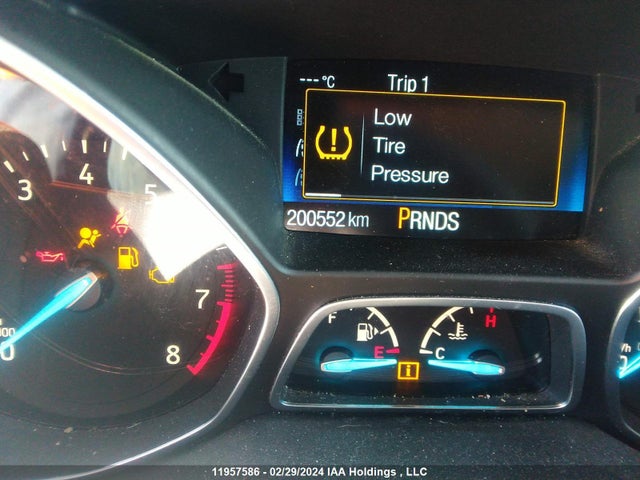 Ford ESCAPE SE 2017 1FMCU9G95HUB68937 Image 15