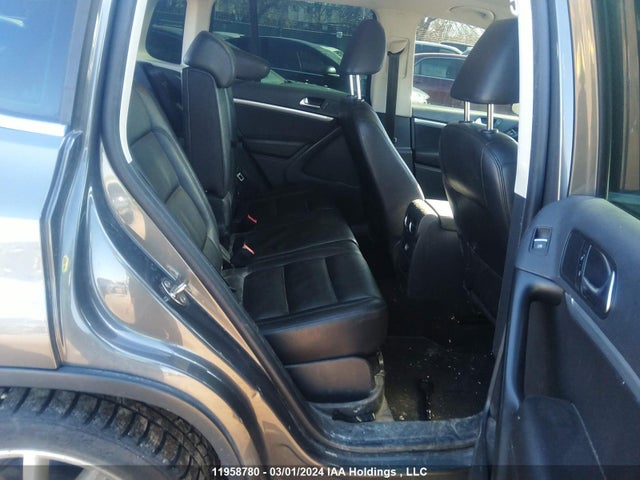 WVGJV7AX7FW534432 Volkswagen TIGUAN