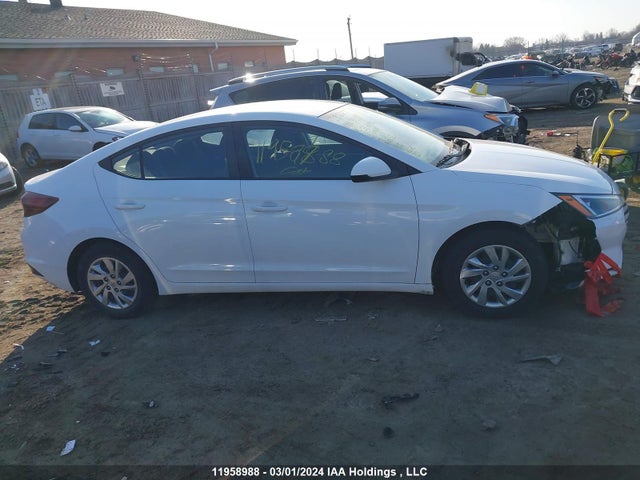 Hyundai Elantra Essential 2019 KMHD74LF6KU801401 Image 14