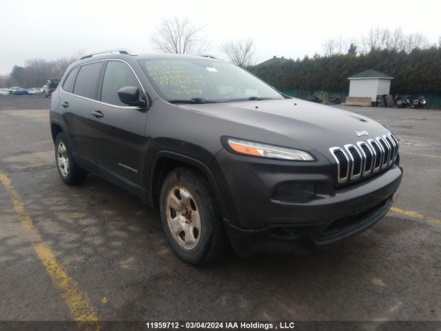 1C4PJMCS9FW685038 Jeep Cherokee Latitude