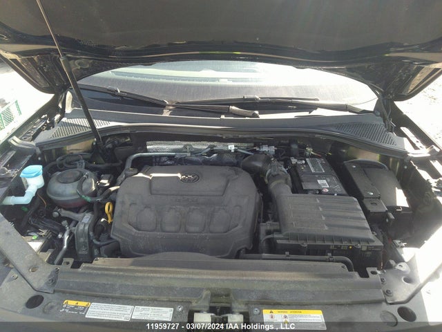 3VV4B7AX5NM053332 Volkswagen TIGUAN