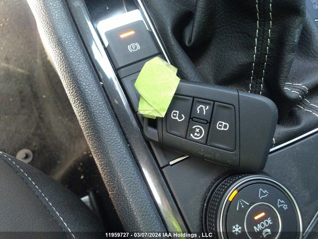 3VV4B7AX5NM053332 Volkswagen TIGUAN