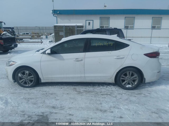 11959898 :رقم المزاد ، KMHD84LF4HU115489 vin ، 2017 Hyundai Elantra Se/value/limited مزاد بيع