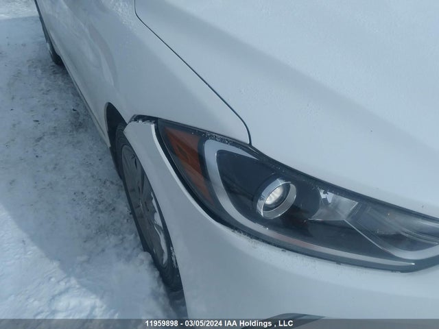 11959898 :رقم المزاد ، KMHD84LF4HU115489 vin ، 2017 Hyundai Elantra Se/value/limited مزاد بيع