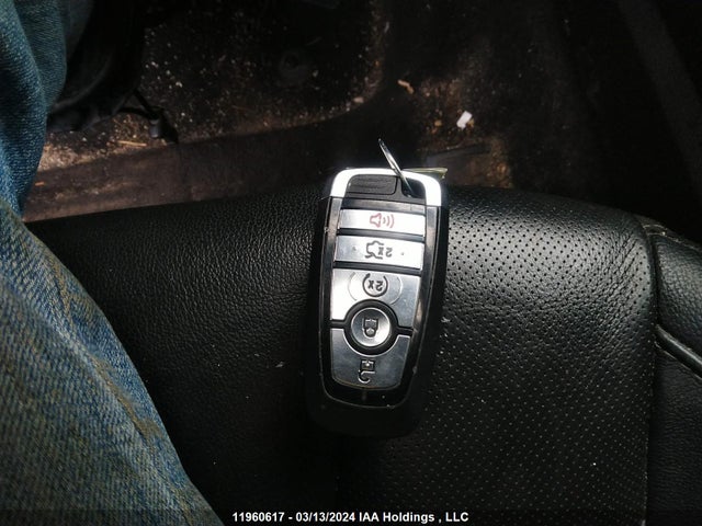 3FA6P0RU2KR191246 Ford Fusion