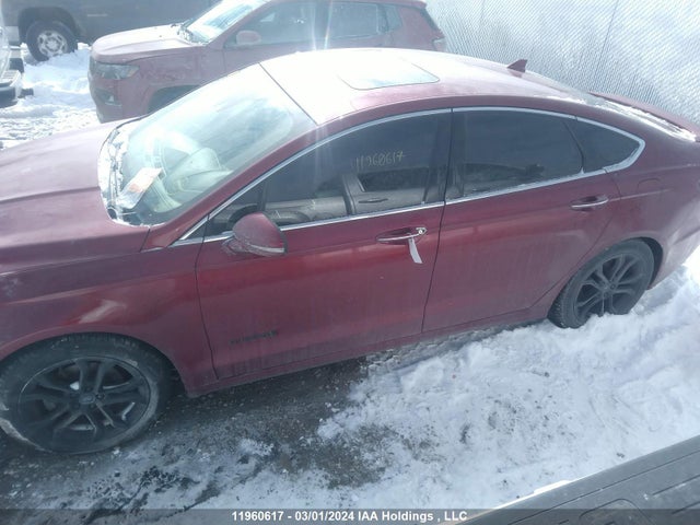 3FA6P0RU2KR191246 Ford Fusion