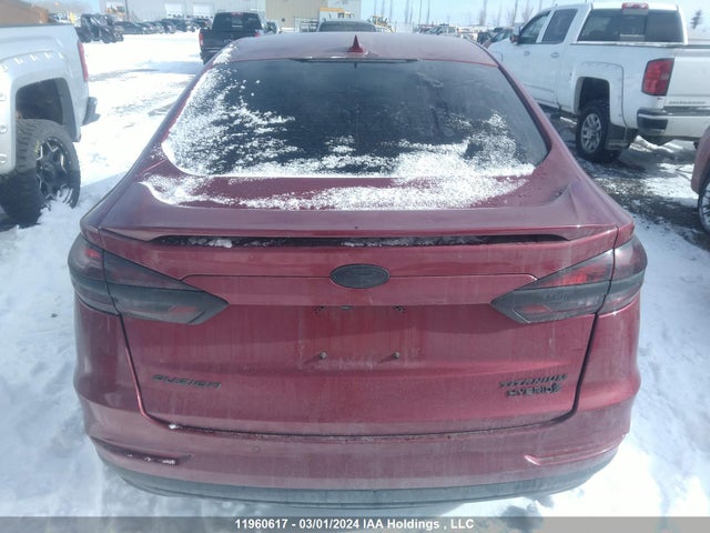 3FA6P0RU2KR191246 Ford Fusion