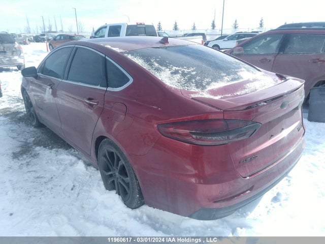 3FA6P0RU2KR191246 Ford Fusion