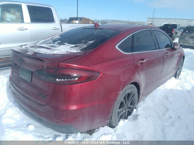 3FA6P0RU2KR191246 Ford Fusion