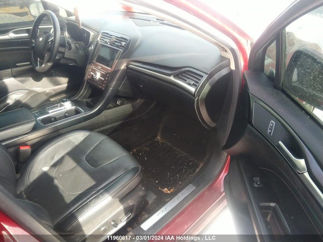 3FA6P0RU2KR191246 Ford Fusion