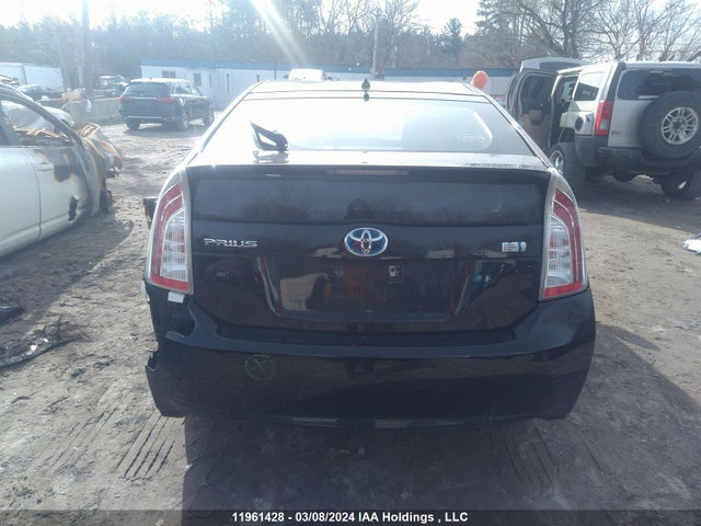Toyota Prius 2014 JTDKN3DU2E0366848 Image 16