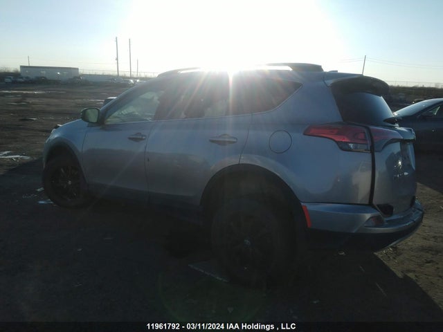 Toyota RAV4 SE 2018 2T3JFREV9JW778189 Image 3