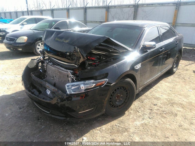 Ford Taurus Limited 2017 1FAHP2J88HG124508 Image 2