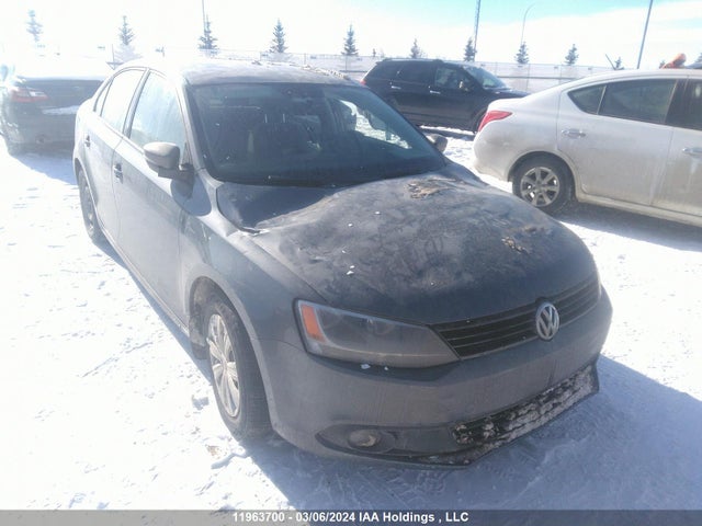 3VW2K7AJ1EM256992 Volkswagen JETTA SEDAN