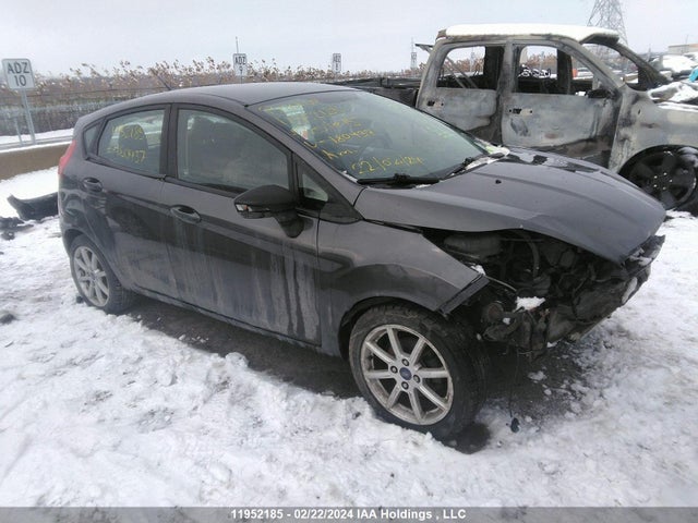 Ford FIESTA SE 2015 3FADP4EJ2FM180437 Image 1