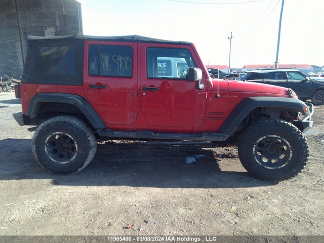 1C4BJWDG2EL150682 Jeep Wrangler Unlimited Sport