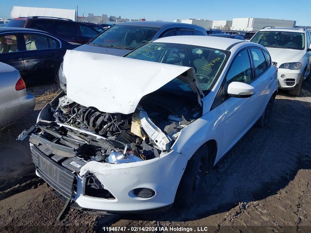 Ford FOCUS SE 2014 1FADP3K25EL364648 Image 2