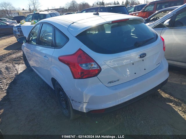 Ford FOCUS SE 2014 1FADP3K25EL364648 Image 3