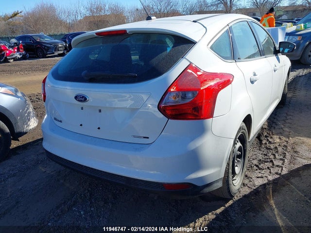 Ford FOCUS SE 2014 1FADP3K25EL364648 Image 4