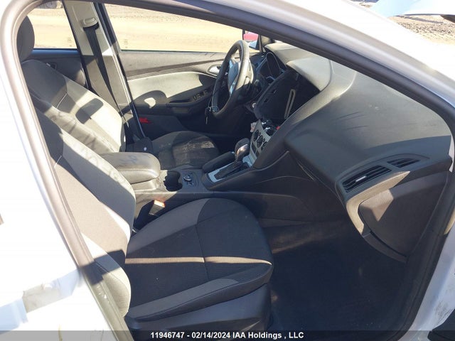 Ford FOCUS SE 2014 1FADP3K25EL364648 Image 5