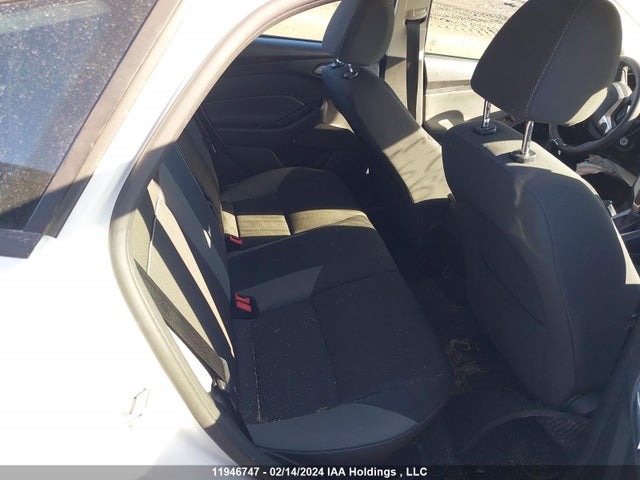 Ford FOCUS SE 2014 1FADP3K25EL364648 Image 8