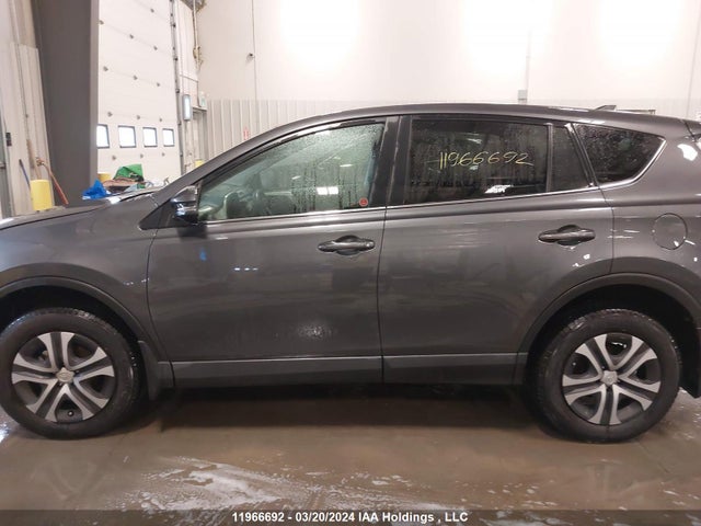 Toyota RAV4 LE 2016 2T3BFREV3GW513104 Image 15