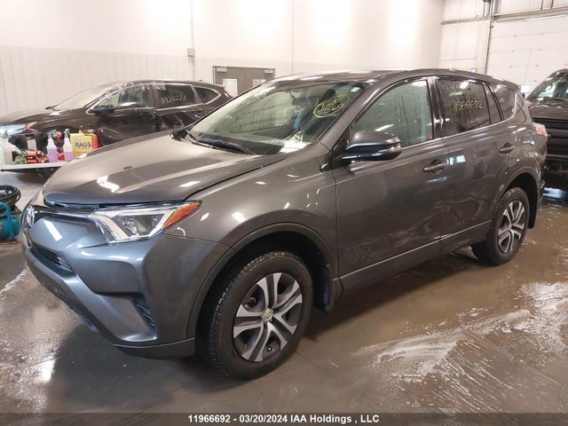 Toyota RAV4 LE 2016 2T3BFREV3GW513104 Image 2