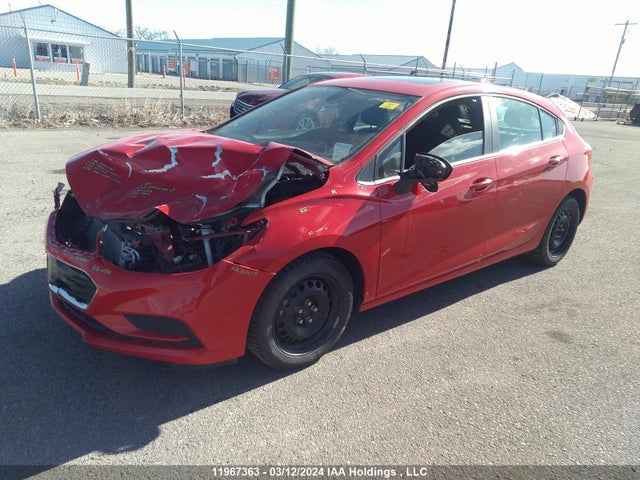 Chevrolet Cruze 2018 3G1BE6SM9JS536221 Image 2