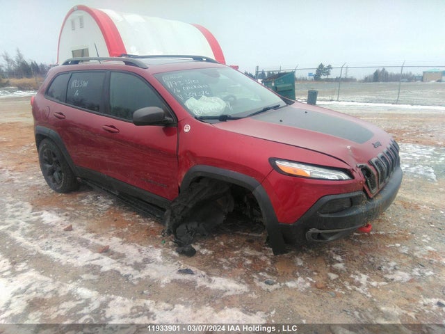1C4PJMBS1GW358376 Jeep Cherokee Trailhawk