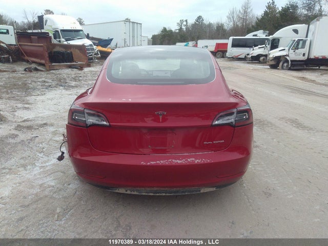 11970389 :رقم المزاد ، 5YJ3E1EB1JF126997 vin ، 2018 Tesla Model 3 Long Range/performance مزاد بيع